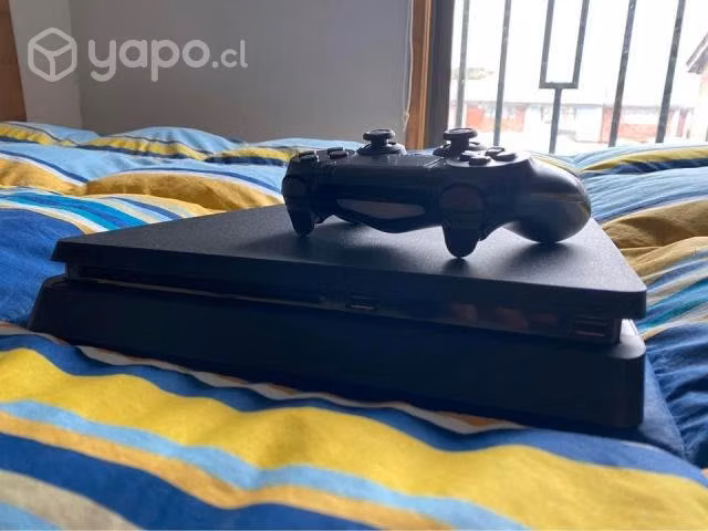 Playstation 4 Slim - 500 gb - Usado
