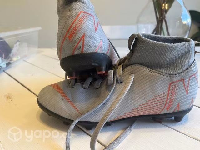 Zapato de fútbol Nike mercurial 20.000