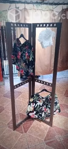 Percheros de madera