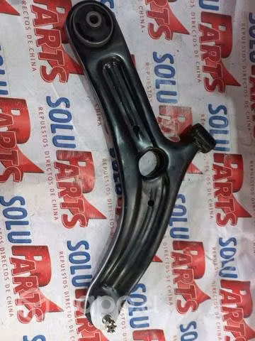 Changan CS35 bandeja derecha con rotula