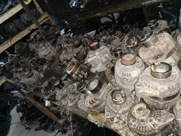 Alternador Mazda 3 2013 x