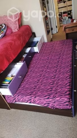 Cama de plaza y media nido. Incluye dos colchones