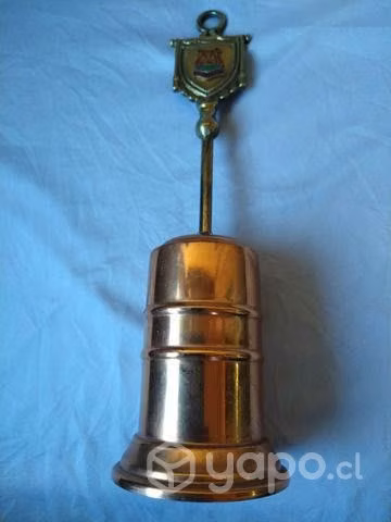 Antiguo saca pelusas inglés de bronce y cobre