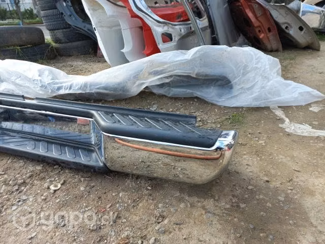 Parachoque Trasero Nissan Navara NUEVO ORIGINAL