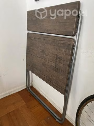 Escritorio plegable de fierro