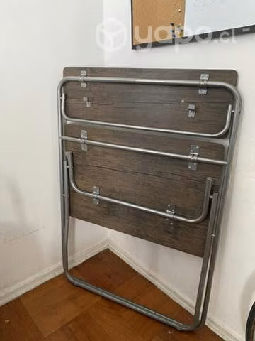 Escritorio plegable de fierro