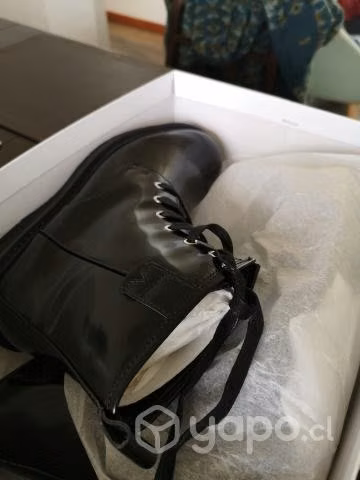 Bototos Calvin Klein