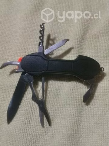 Corta pluma con brujula y y linterna, pero no buen