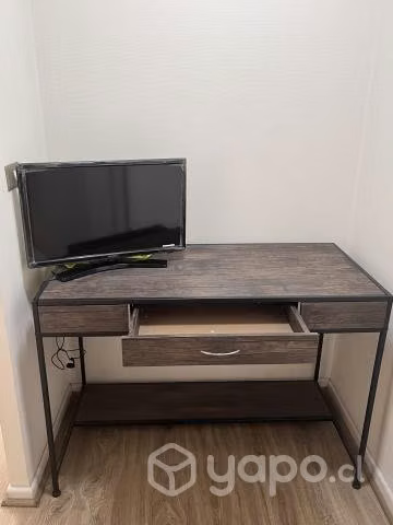 Escritorio hermoso como nuevo