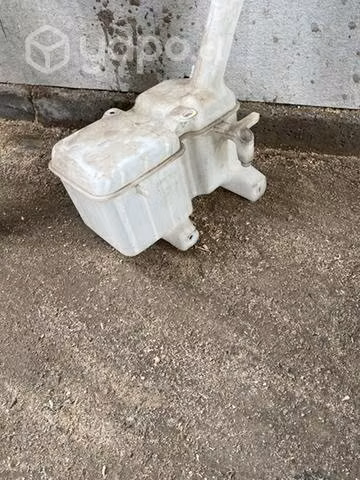 Deposito de agua completo Toyota yaris 2018