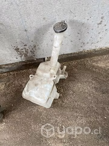 Deposito de agua completo Toyota yaris 2018