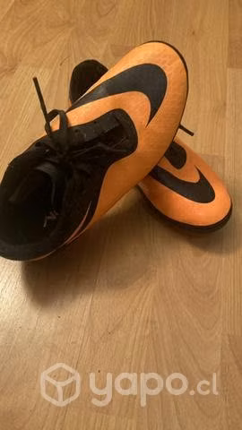 Zapatillas de niño en buen estado