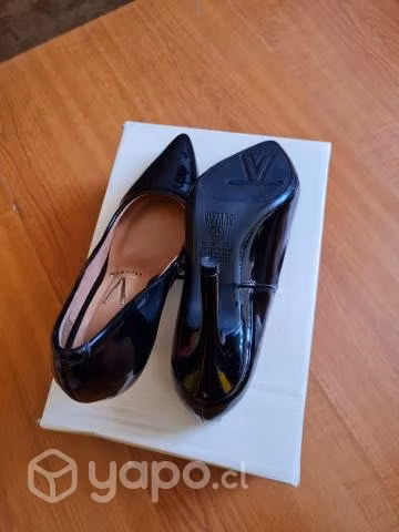 Zapatos vizzano talla 36