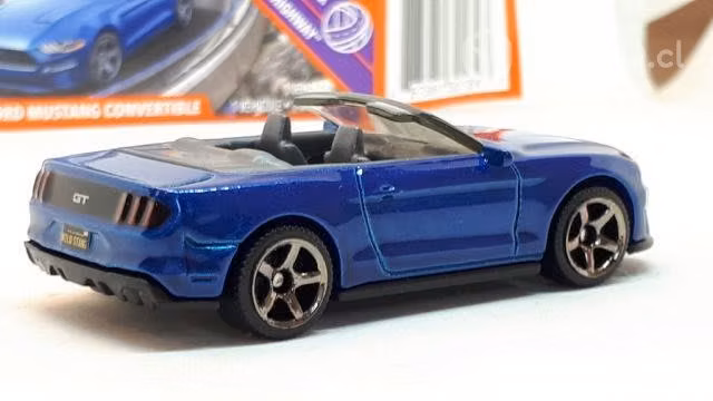 Ford Mustang Convertible - Imagen 2