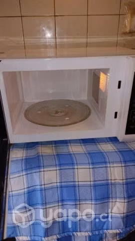 Microondas Groven 25L