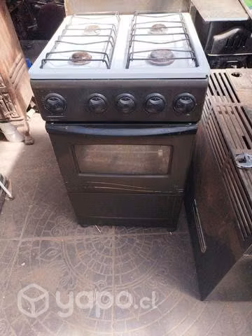 Cocina de cuatro platos buen estado
