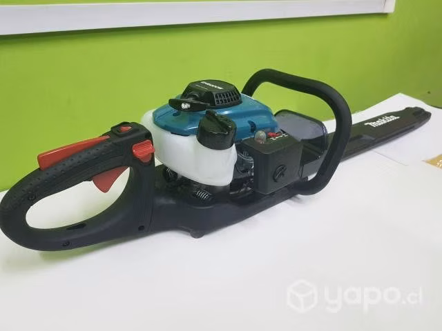 Cortasetos a gasolina Makita