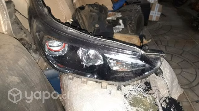 Optico derecho original Toyota yaris sport 2020
