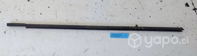 Moldura Lame Vidrio Delantera Derecha (MXU162) Mah