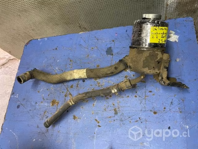 Deposito liquido hidraulico con mangueras Mahindr