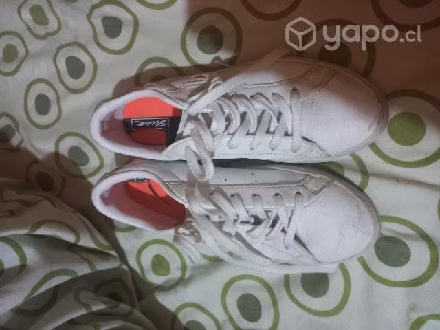 Bulto de 5 pares de zapatos