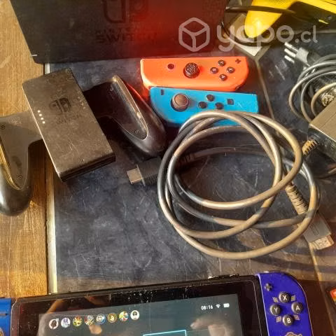 Consola Nintendo swich + 3 juegos + palancas extra
