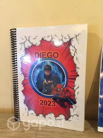 Sticker, marcadores de utiles y agenda o cuaderno
