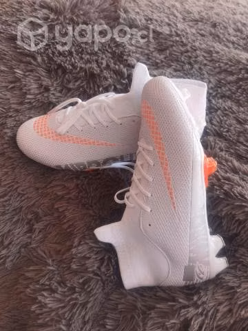 Zapatos de futbol