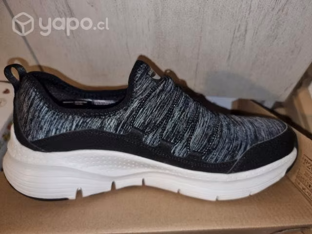 Zapatilla Skechers Arch Fit