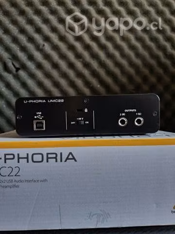Interfaz de grabación Behringer UMC22