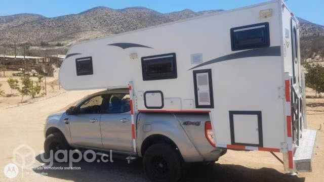 Camper de fibra de vidrio equipada - Imagen 2