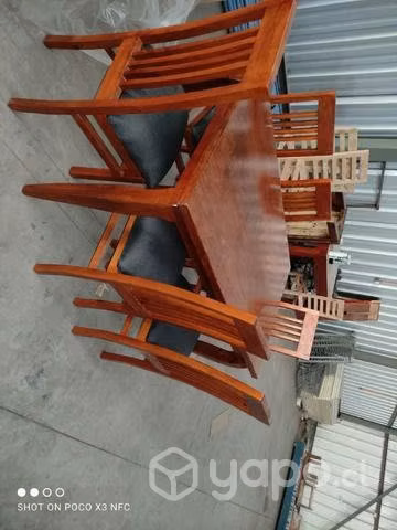 Mesa de madera fina