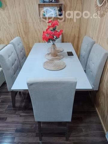 Comedor grande muy poco uso