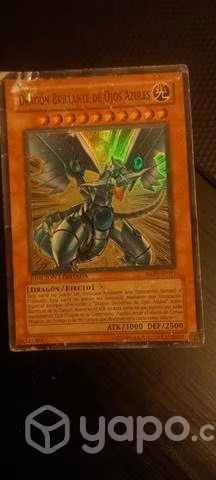 Dragón Brillante de Ojos Azules