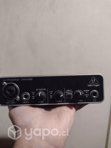 Interfaz de audio behringer UMC 22