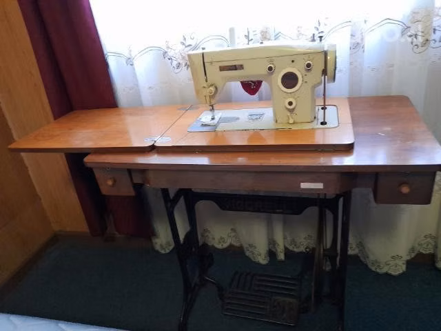 Maquina de coser Vigorelli - Imagen 2
