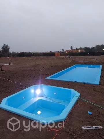 Jacuzzi de fibra de vidrio modelo cuadrado