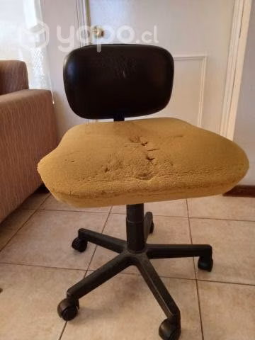 Silla escritorio cojín de espuma. Antigua