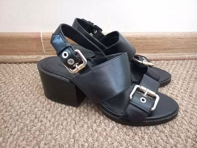 Sandalias Zara