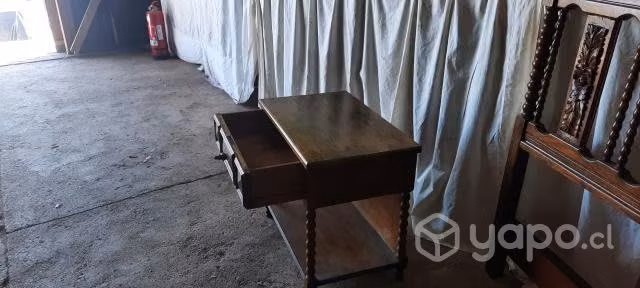 Respaldo cama 2 plazas de madera más 2 veladores