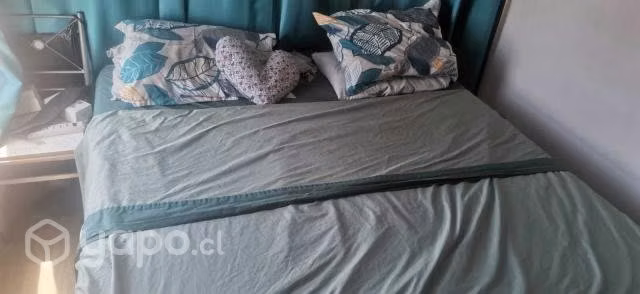 Cama King, con colchón ortopédico