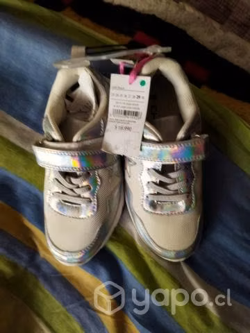 Zapatilla de niña