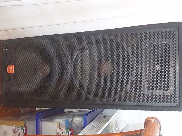 Par Parlantes Jbl concert Jrx w