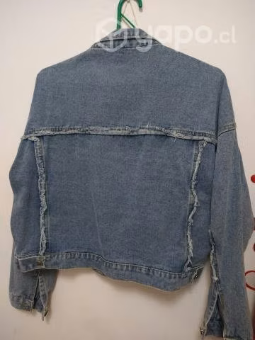 Hermosa chaqueta de jeans