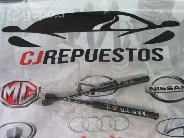 Bombin de capot mitsubishi lancer rs 2011