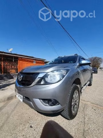 Mazda bt50 2017 plateada