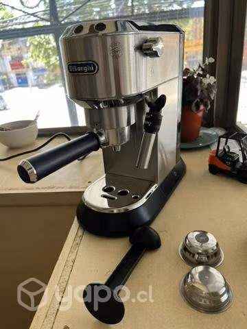 Cafetera Delonghi Dedica