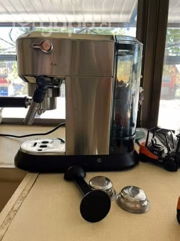 Cafetera Delonghi Dedica