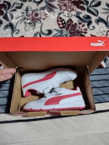 lindas zapatillas para niña con pega pega
