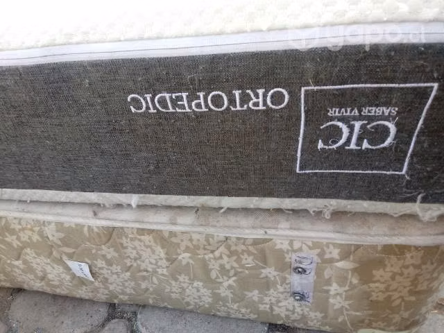 Cama de plaza y media